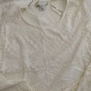 Beautiful white long sleeve ..